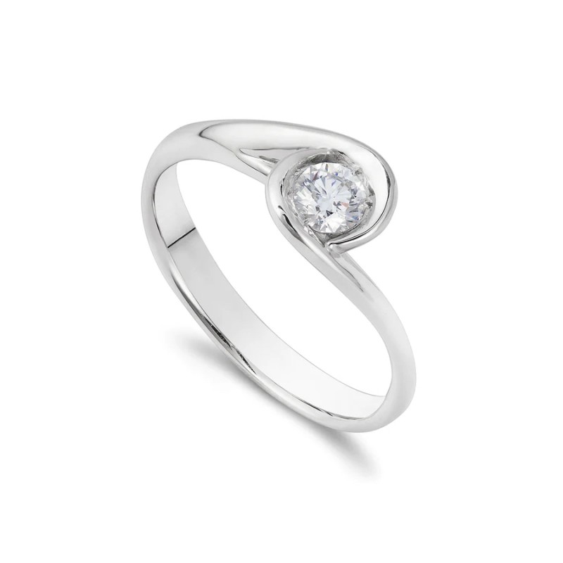 Anello World Diamond Group - Golay CALLA in oro e diamanti | De Wrachien Gioielli Anello World Diamond Group - Golay CALLA in oro e diamanti | De Wrachien Gioielli